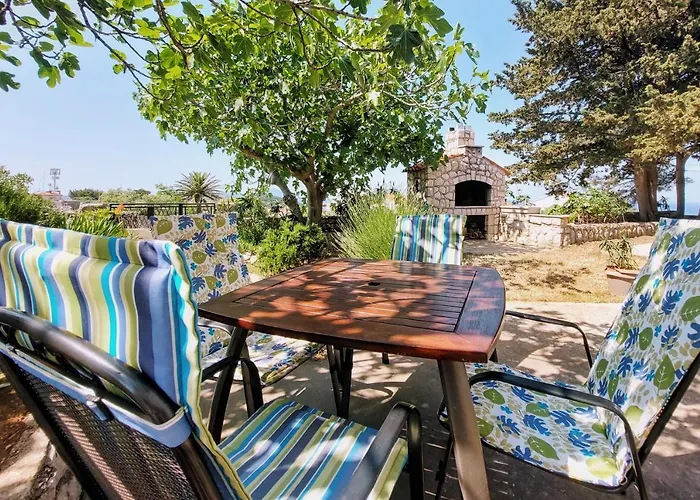 Casa Di Castello מאלי לוסיניי